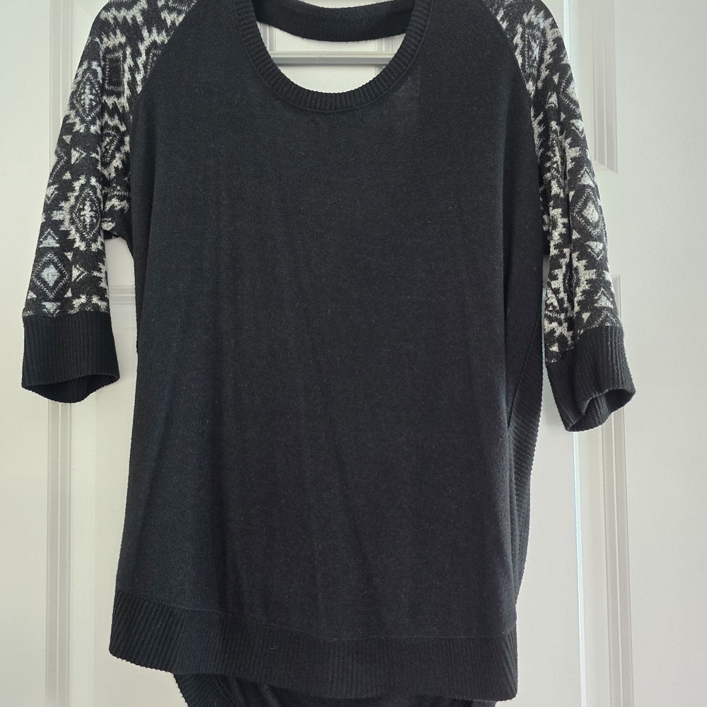 Black and White Patterned Sleeve Sweater